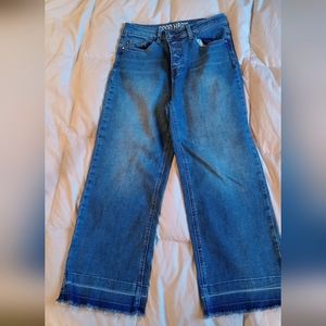 Good Hart Captiva Wide leg Cropped jeans Medium wash size 4
